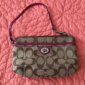 100% Auth COACH Wristlet purse